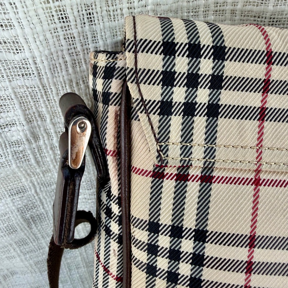 Vintage Burberry Nova Check Messenger Bag Crossbody Unisex - Picture 6 of 17